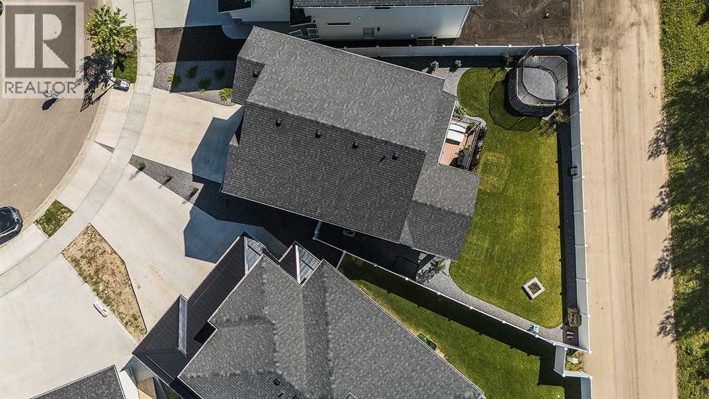 Property at 84 Emmett Crescent image 3