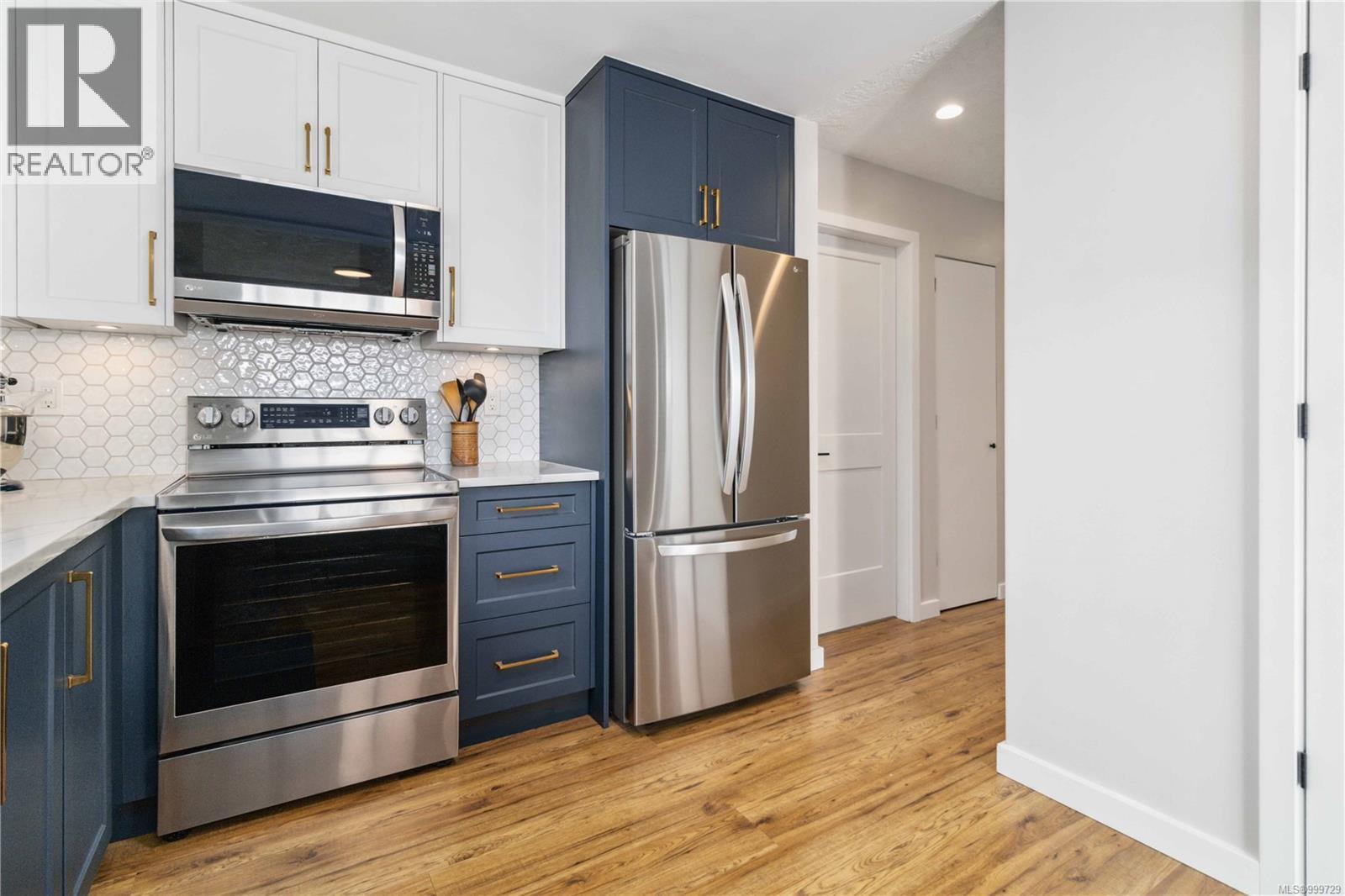 Property at 9620 Barnes Pl image 5