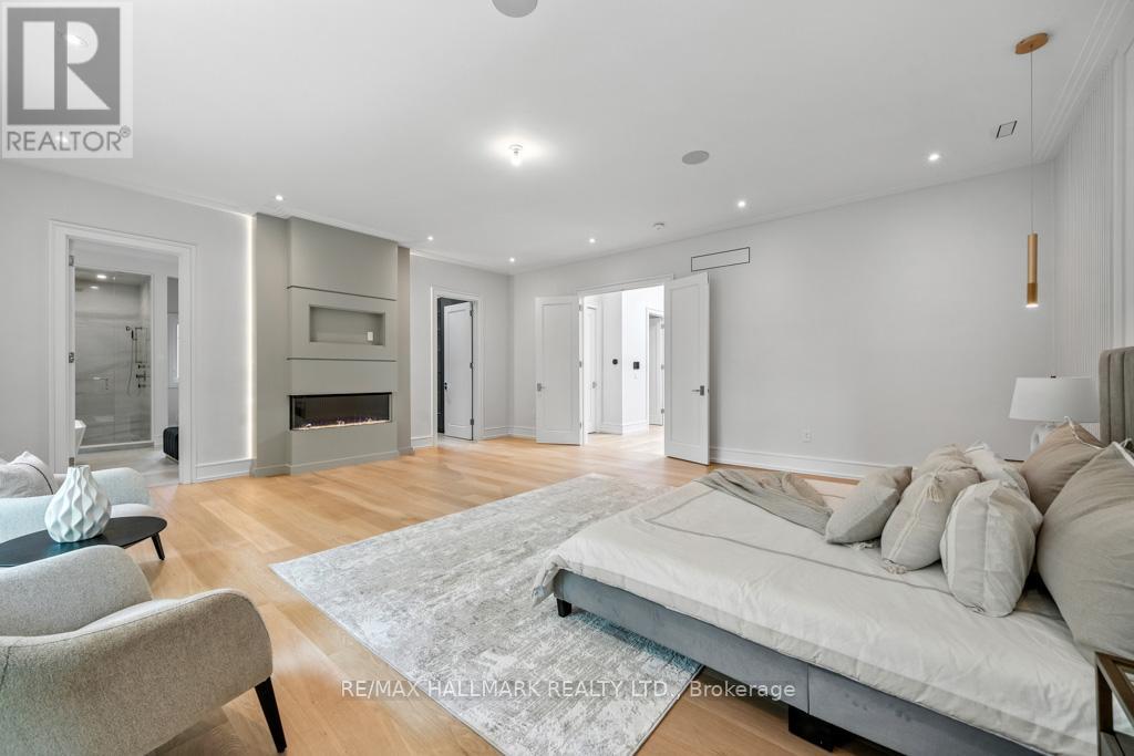 215 Northwood Drive, Toronto, Ontario  M2M 2K5 - Photo 30 - C12330424