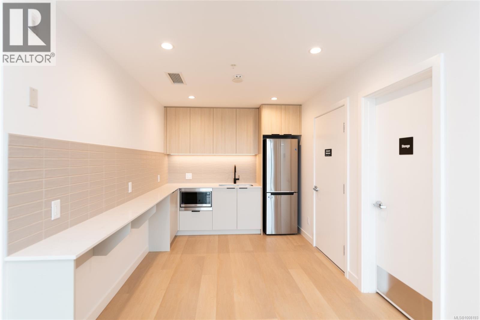 102 3564 A Ryder Hesjedal Way, Colwood, British Columbia  V9C 0V3 - Photo 38 - 1008193