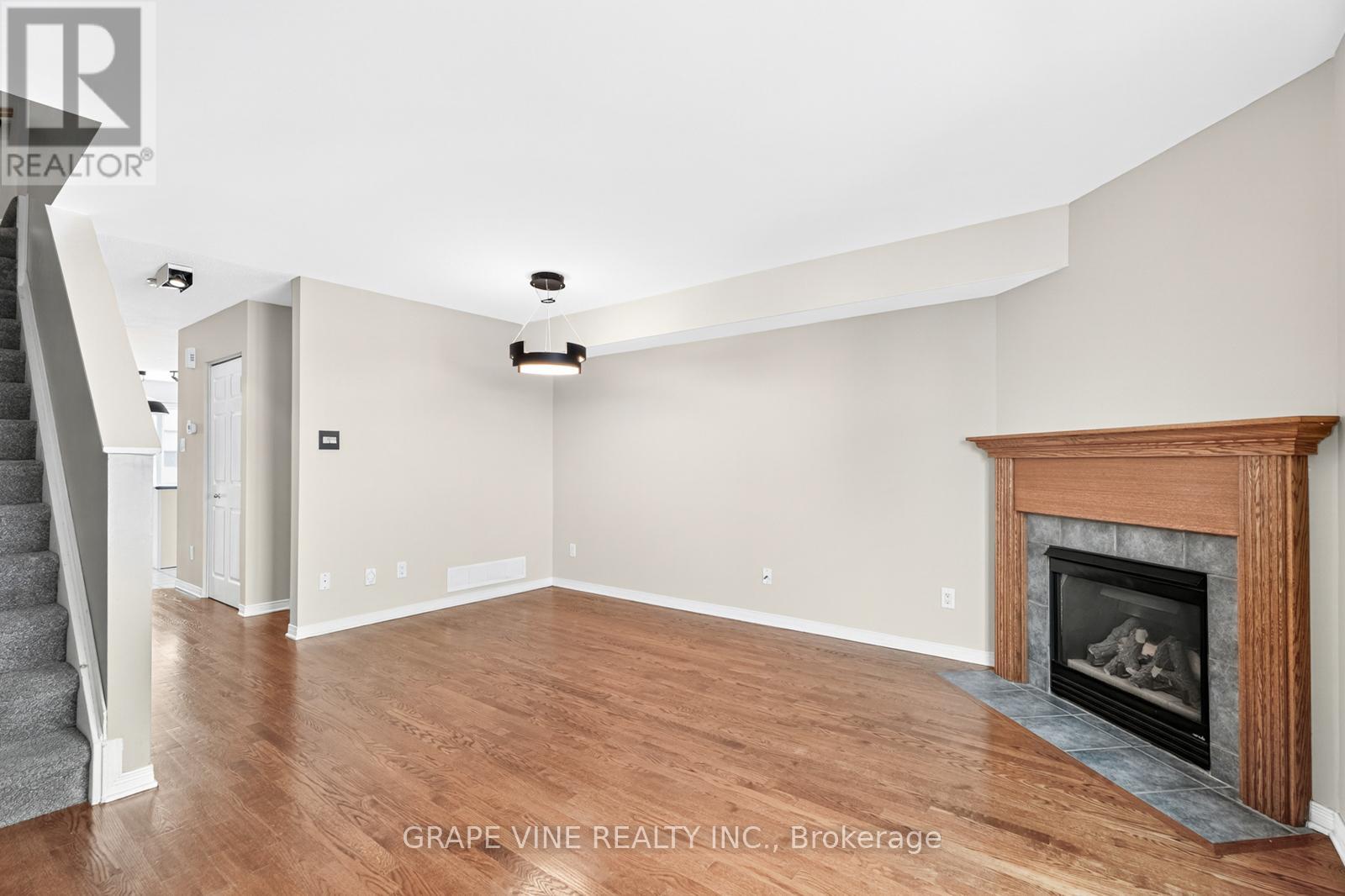 21 Scout Street, Ottawa, Ontario  K2C 4B9 - Photo 18 - X12343091