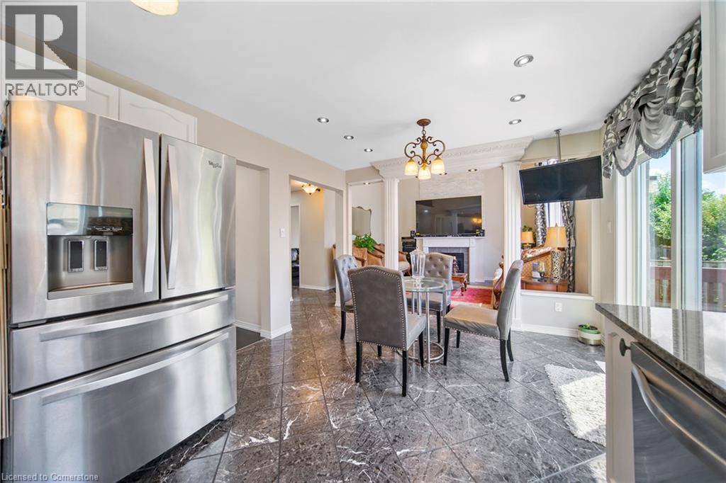 70 Fortissimo Drive, Hamilton, Ontario  L9C 0B8 - Photo 10 - 40755612