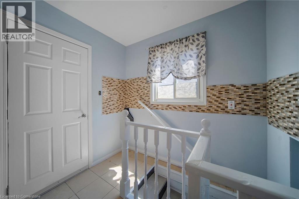 70 Fortissimo Drive, Hamilton, Ontario  L9C 0B8 - Photo 22 - 40755612