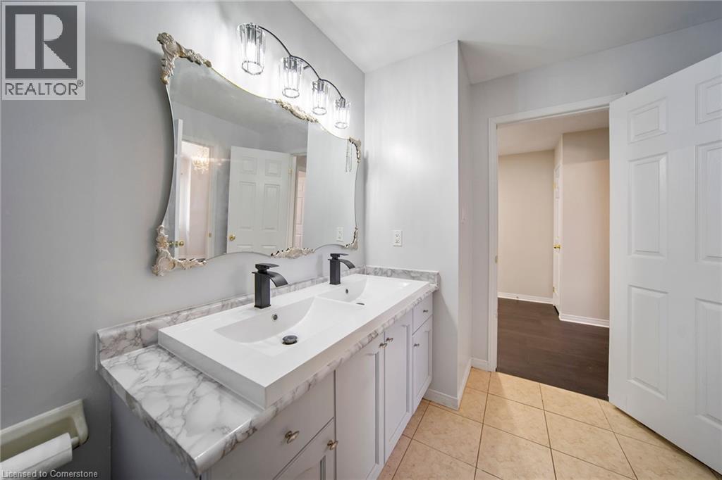 70 Fortissimo Drive, Hamilton, Ontario  L9C 0B8 - Photo 25 - 40755612