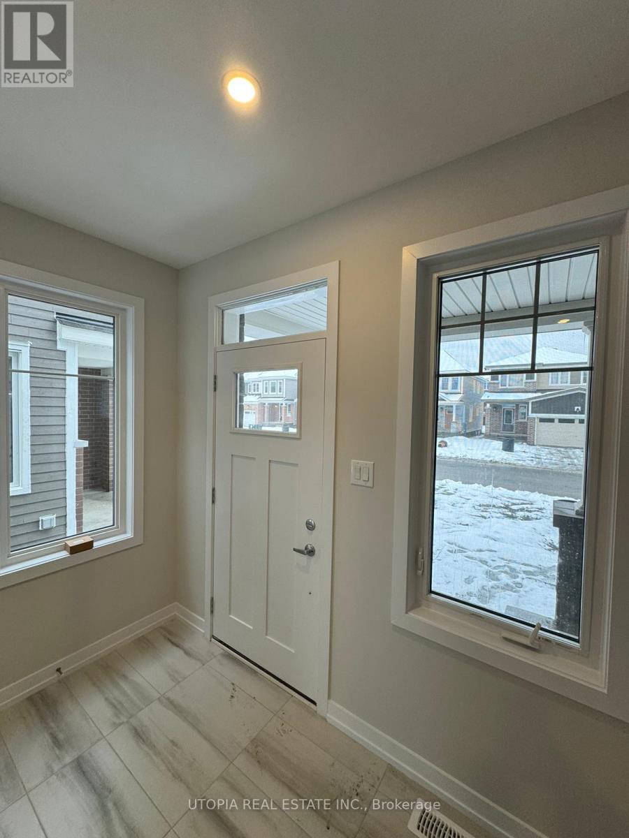 110 Hackamore Crescent, Ottawa, Ontario  K0A 2Z0 - Photo 2 - X12343068