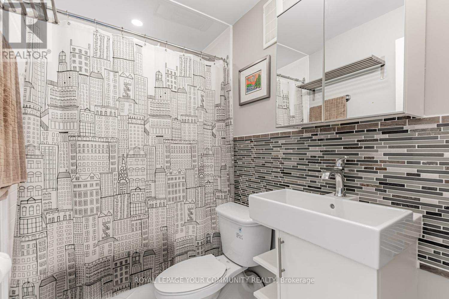 912 - 10 Sunny Glenway, Toronto, Ontario  M3C 2Z3 - Photo 23 - C12343104