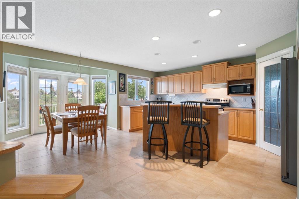 Property at 127 Citadel Grove NW image 5