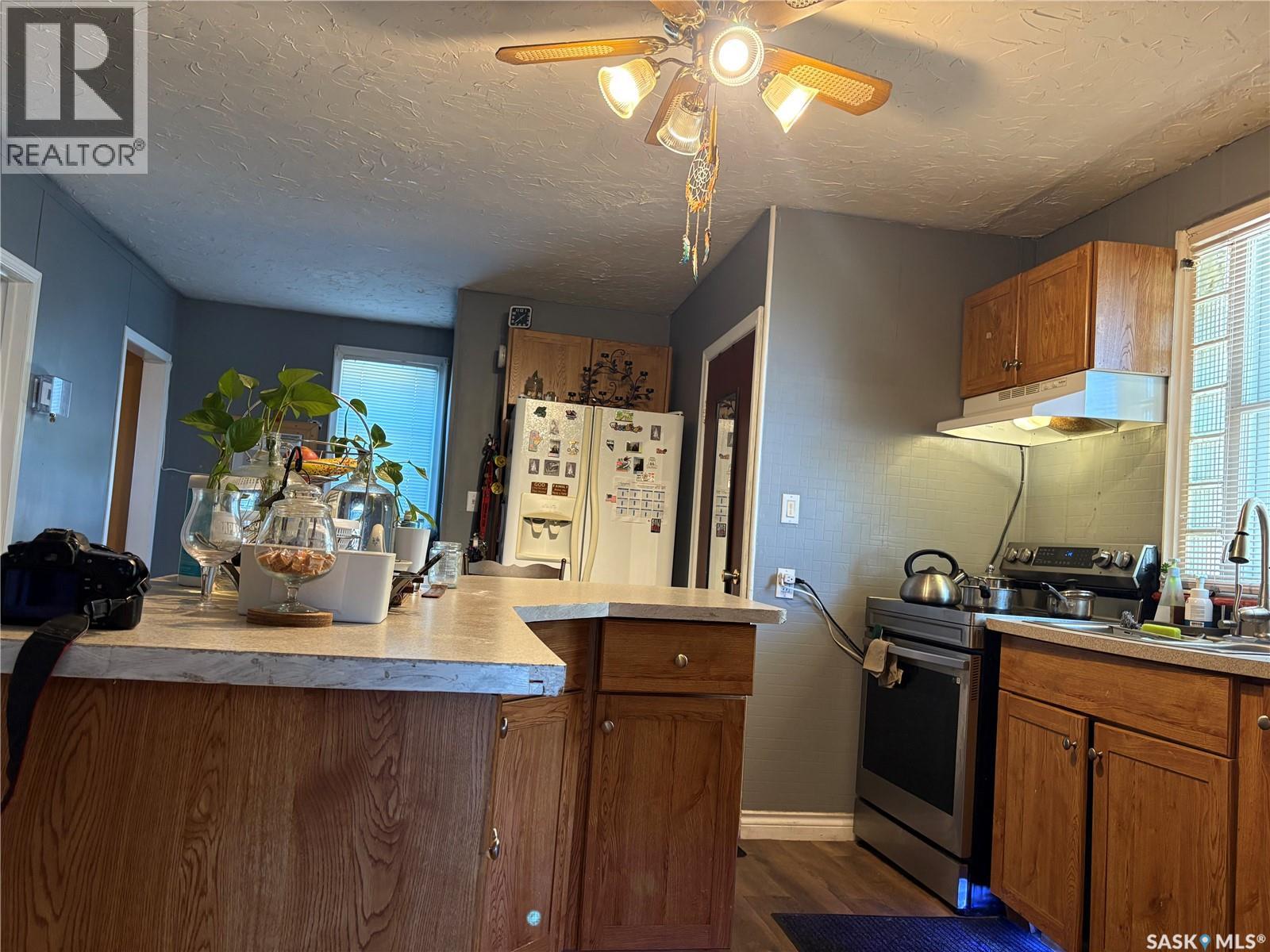 512 Centre Street, Assiniboia, Saskatchewan  S0H 0B0 - Photo 21 - SK015313