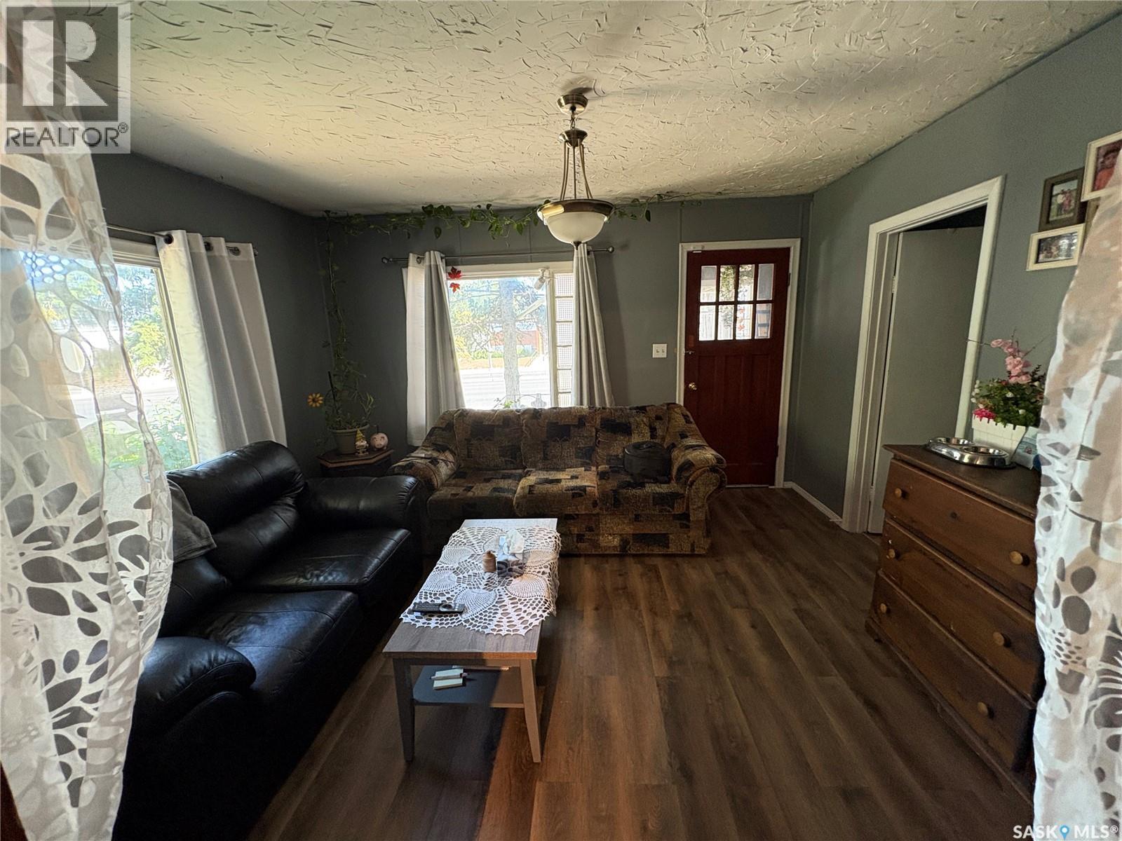 512 Centre Street, Assiniboia, Saskatchewan  S0H 0B0 - Photo 22 - SK015313