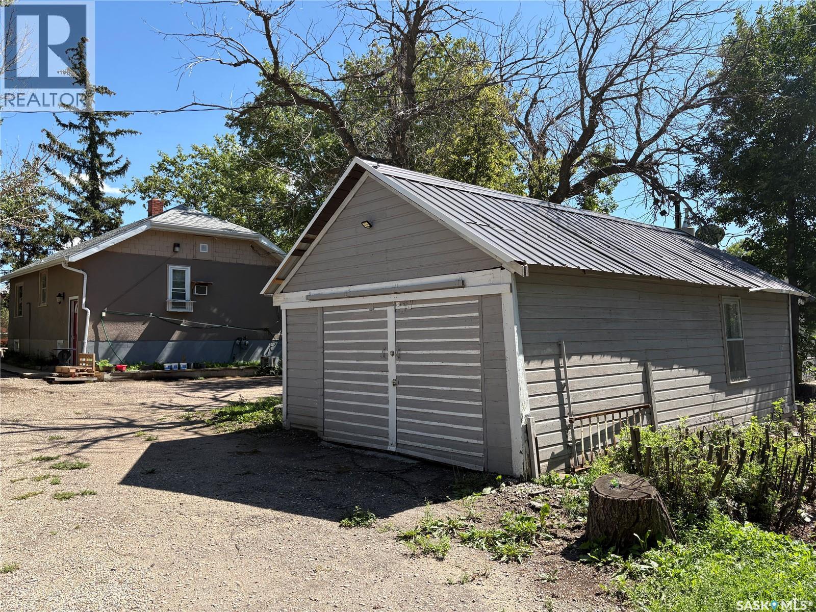512 Centre Street, Assiniboia, Saskatchewan  S0H 0B0 - Photo 5 - SK015313