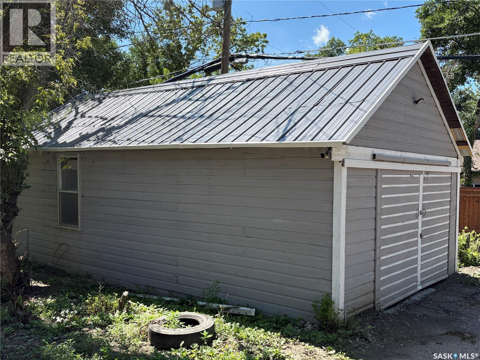 512 Centre Street, Assiniboia, Saskatchewan  S0H 0B0 - Photo 6 - SK015313