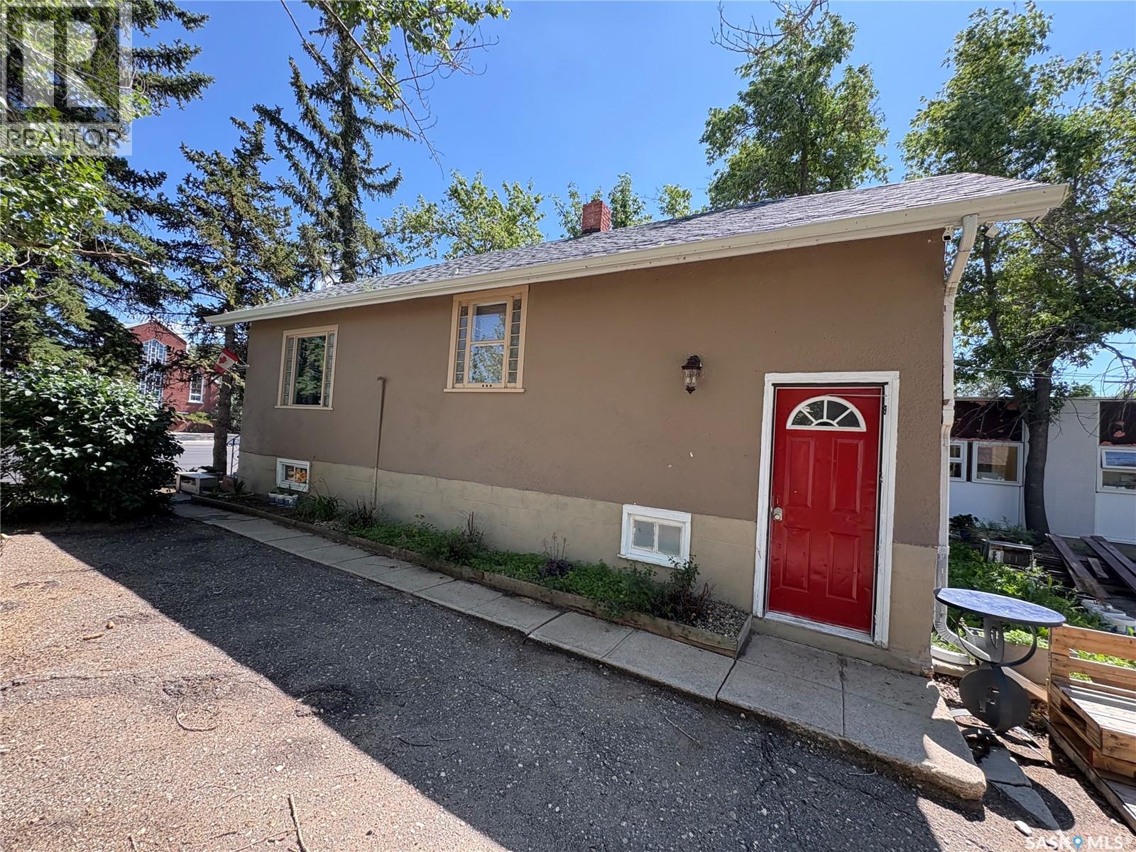 512 Centre Street, Assiniboia, Saskatchewan  S0H 0B0 - Photo 9 - SK015313