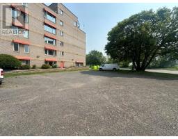 235 Ross Street, Thunder Bay, Ontario