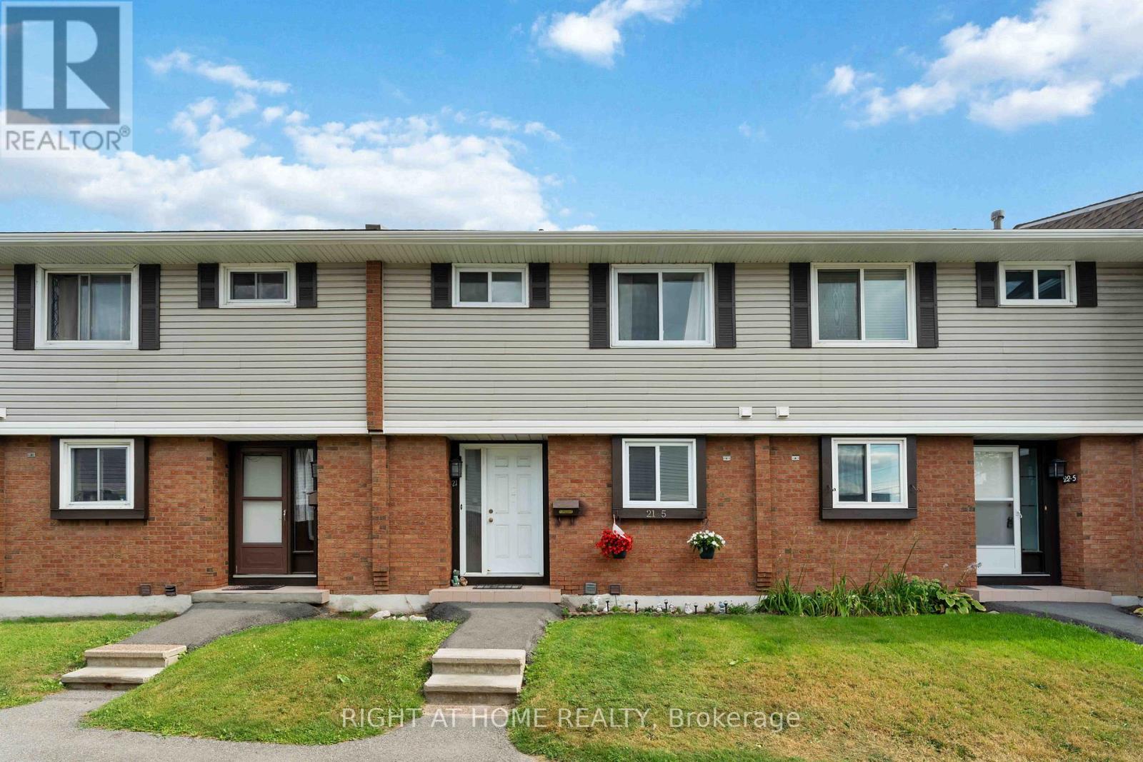 Property at 21 - 5 HADLEY CIRCLE image 1
