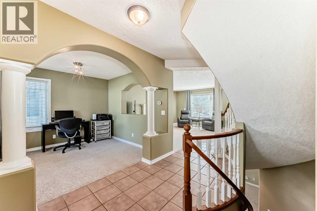 Property at 16 Cimarron Crescent image 5