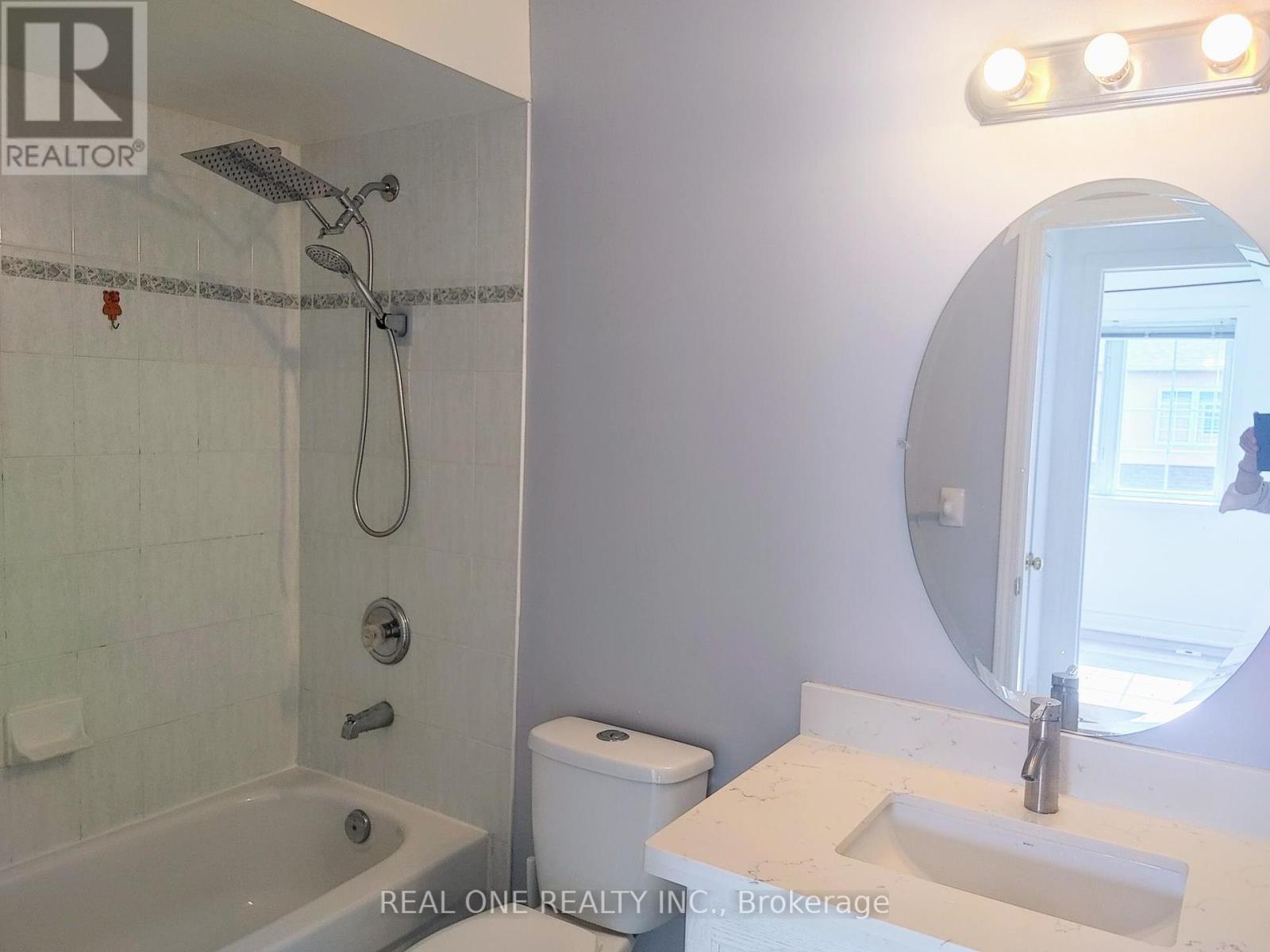 13a - 12 St Moritz Way, Markham, Ontario  L3R 4E8 - Photo 7 - N12343127