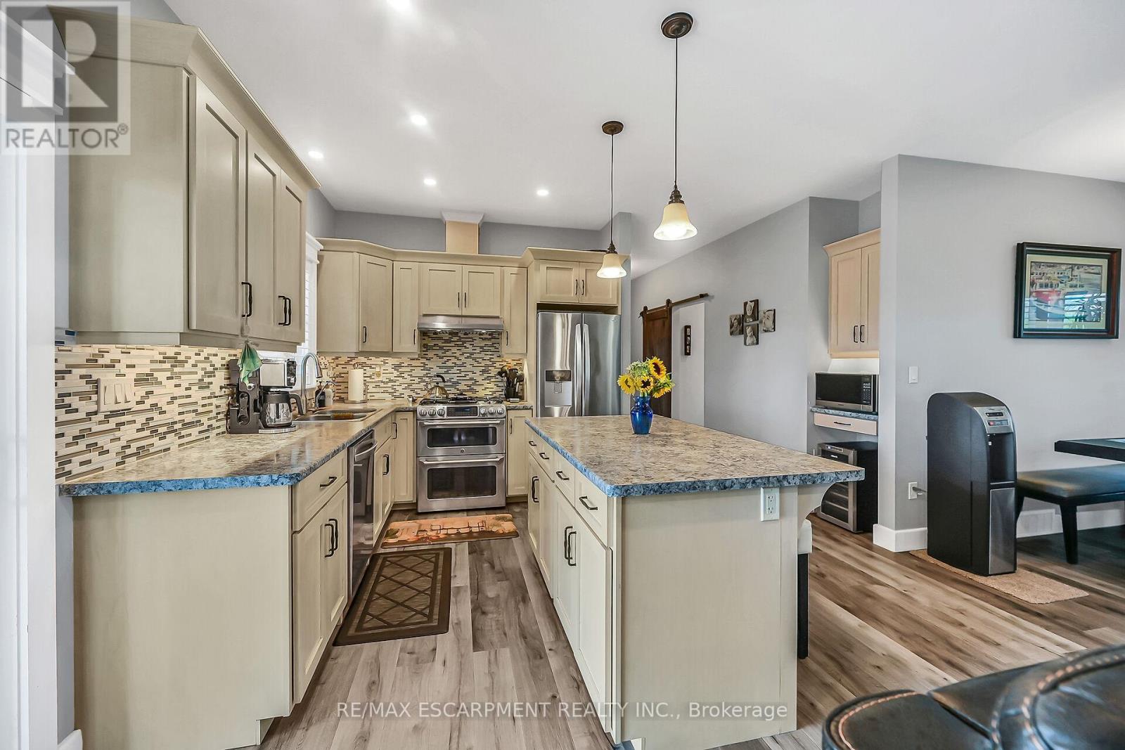 236 #55 Haldimand Road, Haldimand (Nanticoke), Ontario  N0A 1L0 - Photo 12 - X12343135