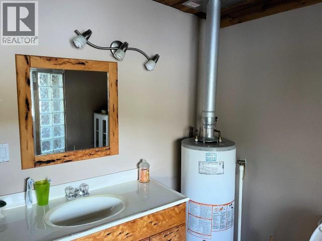 A-10640 Powell Lake, Powell River, British Columbia - Photo 16 - 19268