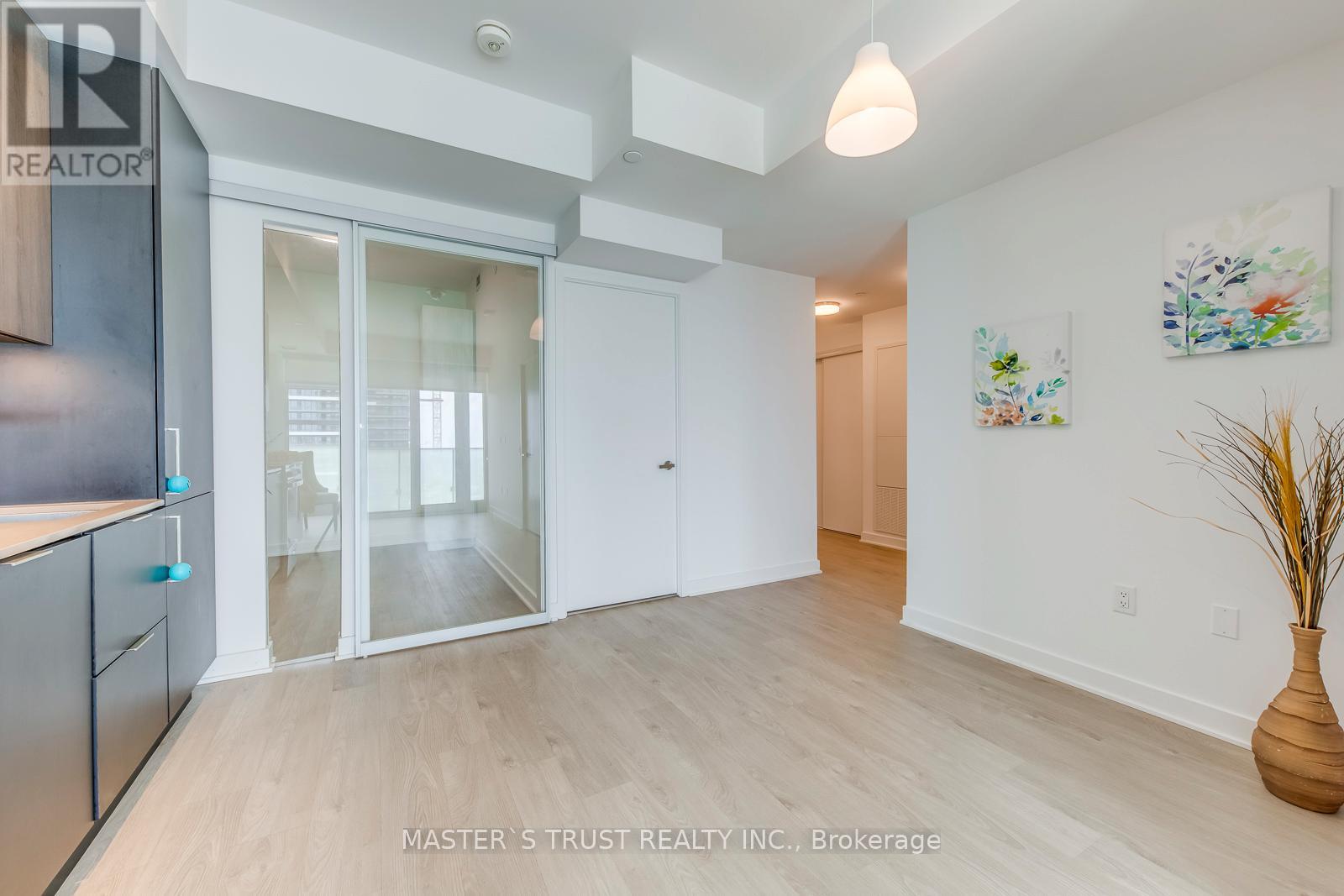 5506 - 3900 Confederation Parkway, Mississauga, Ontario  L5B 0M3 - Photo 9 - W12301095