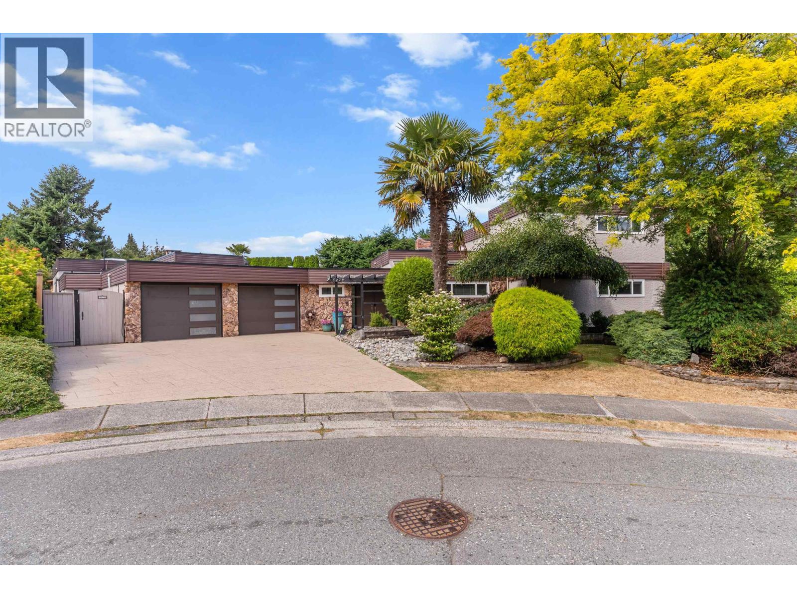 Property at 5279 3A AVENUE image 1