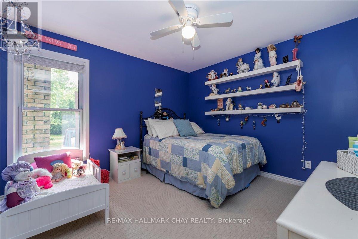 25222 Park Road, Georgina, Ontario  L0E 1R0 - Photo 12 - N12343166