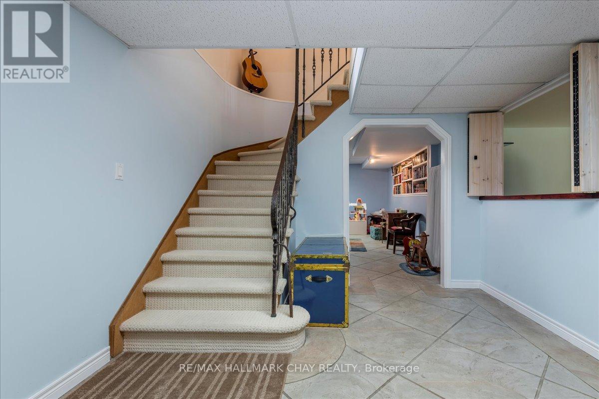 25222 Park Road, Georgina, Ontario  L0E 1R0 - Photo 16 - N12343166