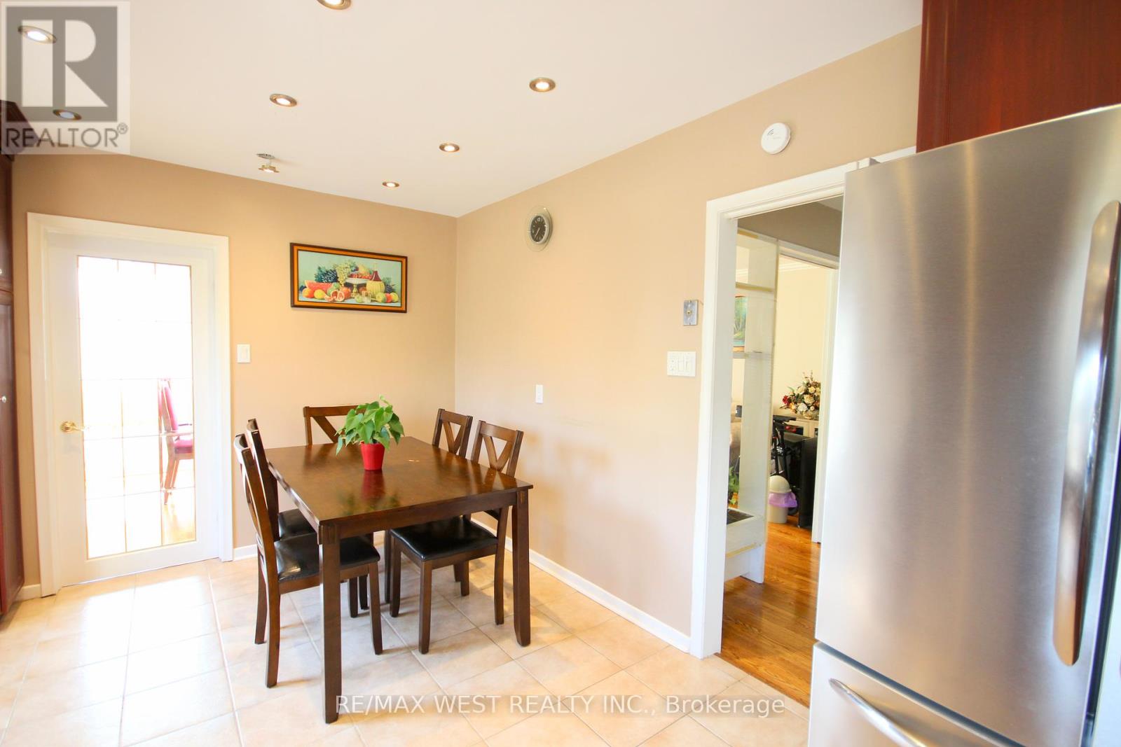 84 Orpington Crescent, Toronto, Ontario  M9V 3E7 - Photo 21 - W12343151