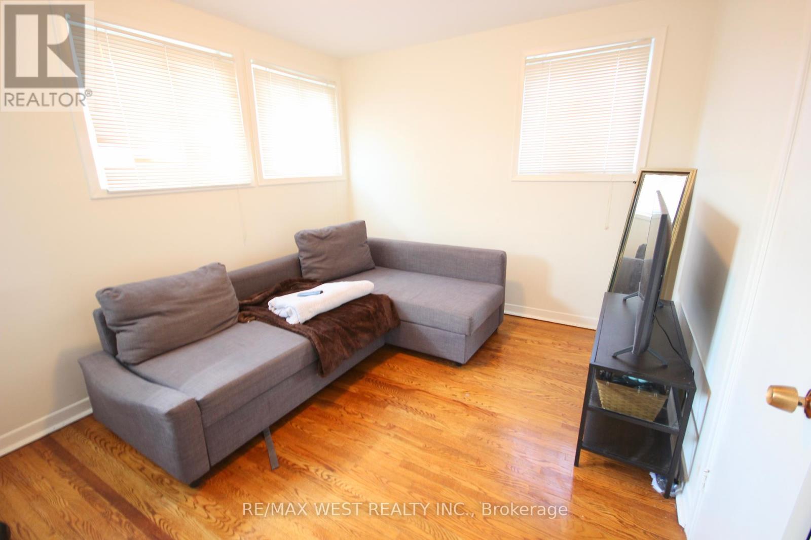 84 Orpington Crescent, Toronto, Ontario  M9V 3E7 - Photo 30 - W12343151