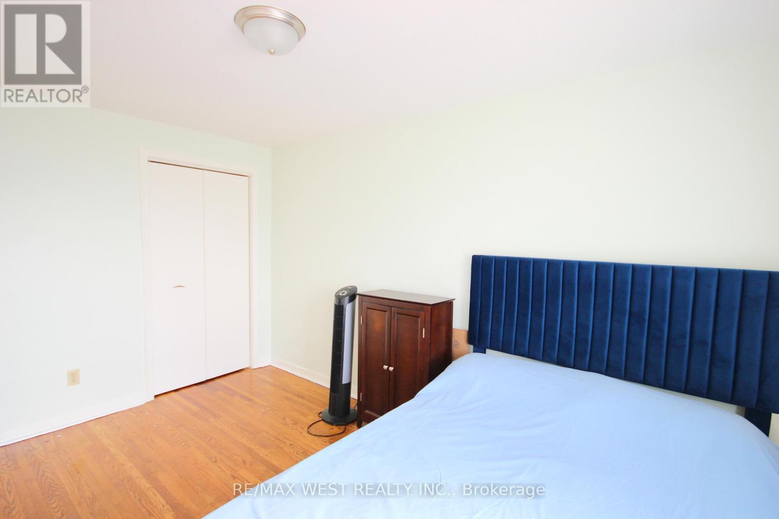 84 Orpington Crescent, Toronto, Ontario  M9V 3E7 - Photo 33 - W12343151