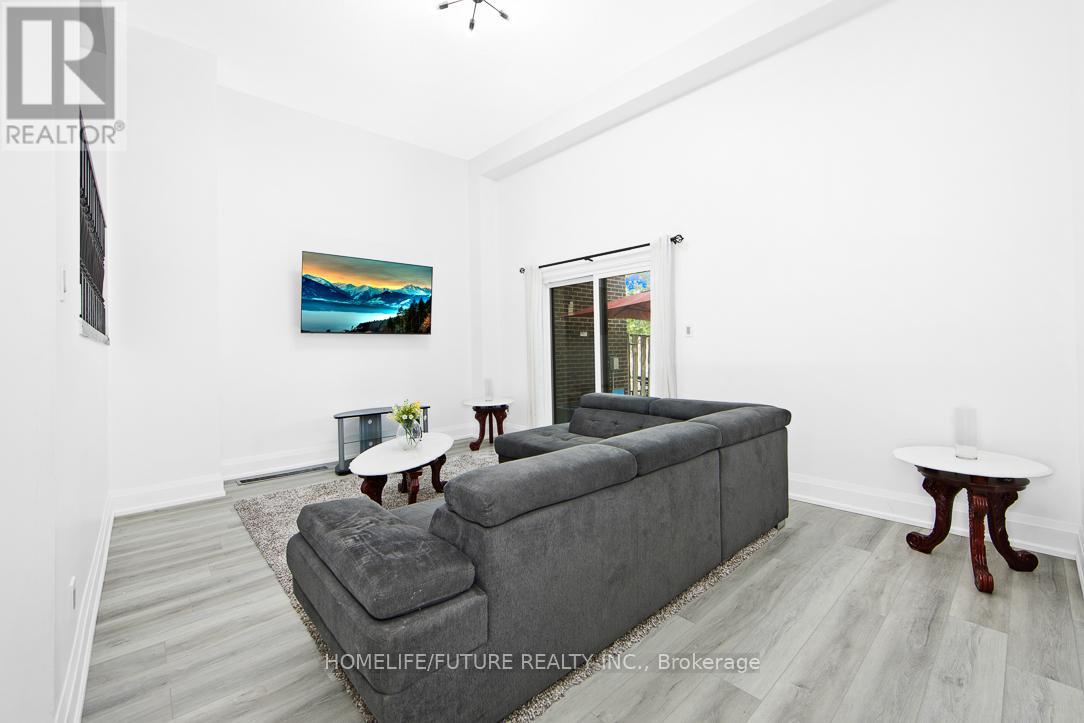 Property at 2 - 4020 BRANDON GATE DRIVE image 4