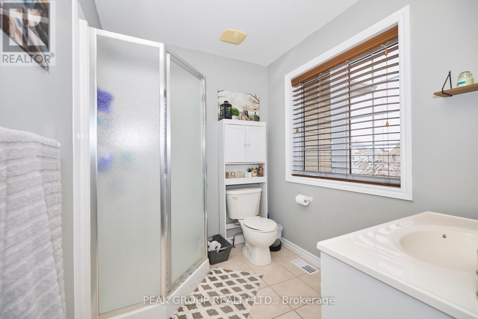 4 - 6263 Valley Way, Niagara Falls, Ontario  L2E 0A1 - Photo 13 - X12343195