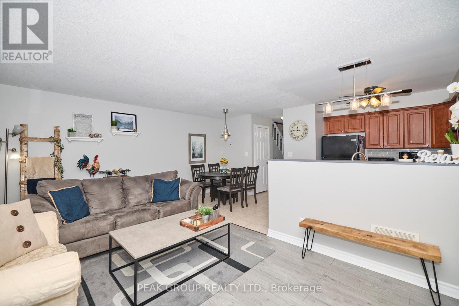 4 - 6263 Valley Way, Niagara Falls, Ontario  L2E 0A1 - Photo 8 - X12343195