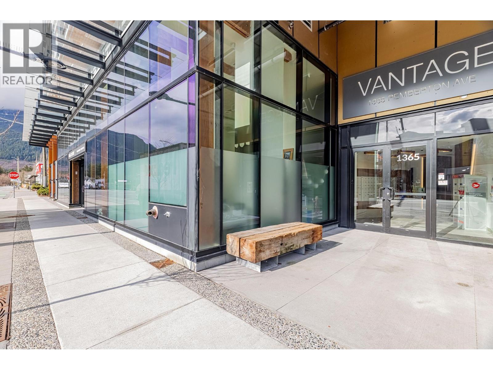 307 1365 Pemberton Avenue, Squamish, British Columbia  V8B 1B7 - Photo 21 - R3037061