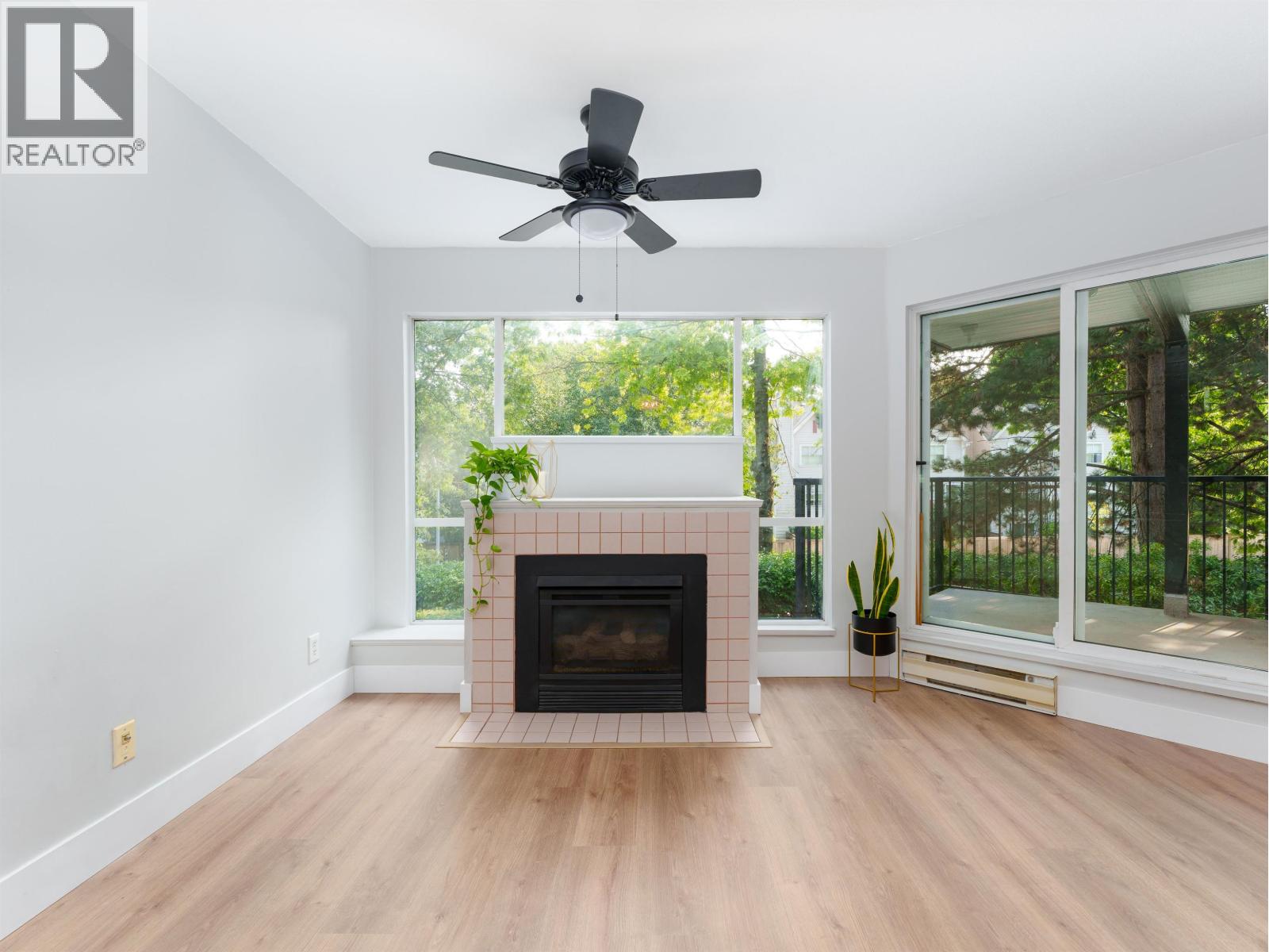 Property at 208 2429 HAWTHORNE AVENUE image 4