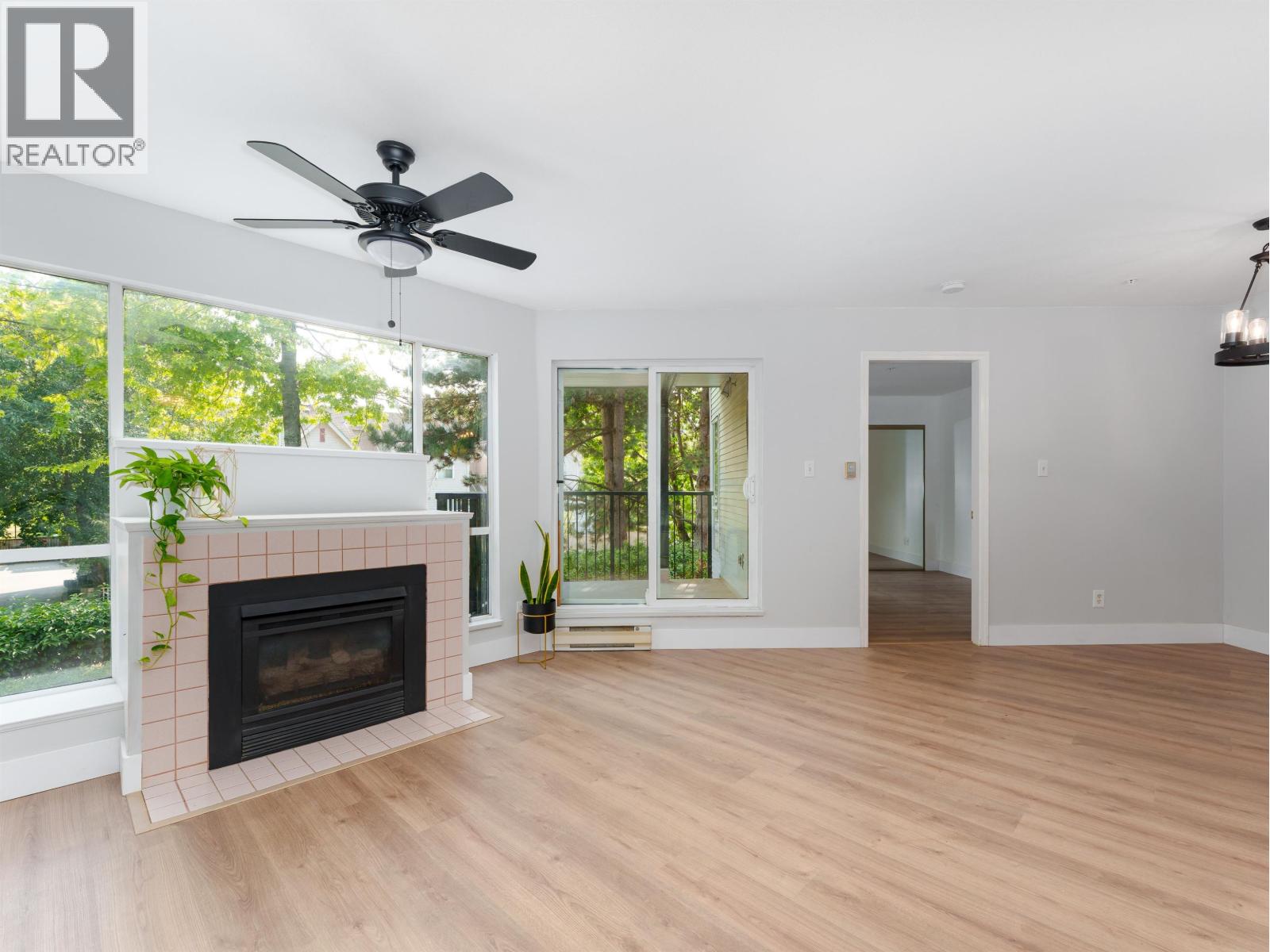 Property at 208 2429 HAWTHORNE AVENUE image 5