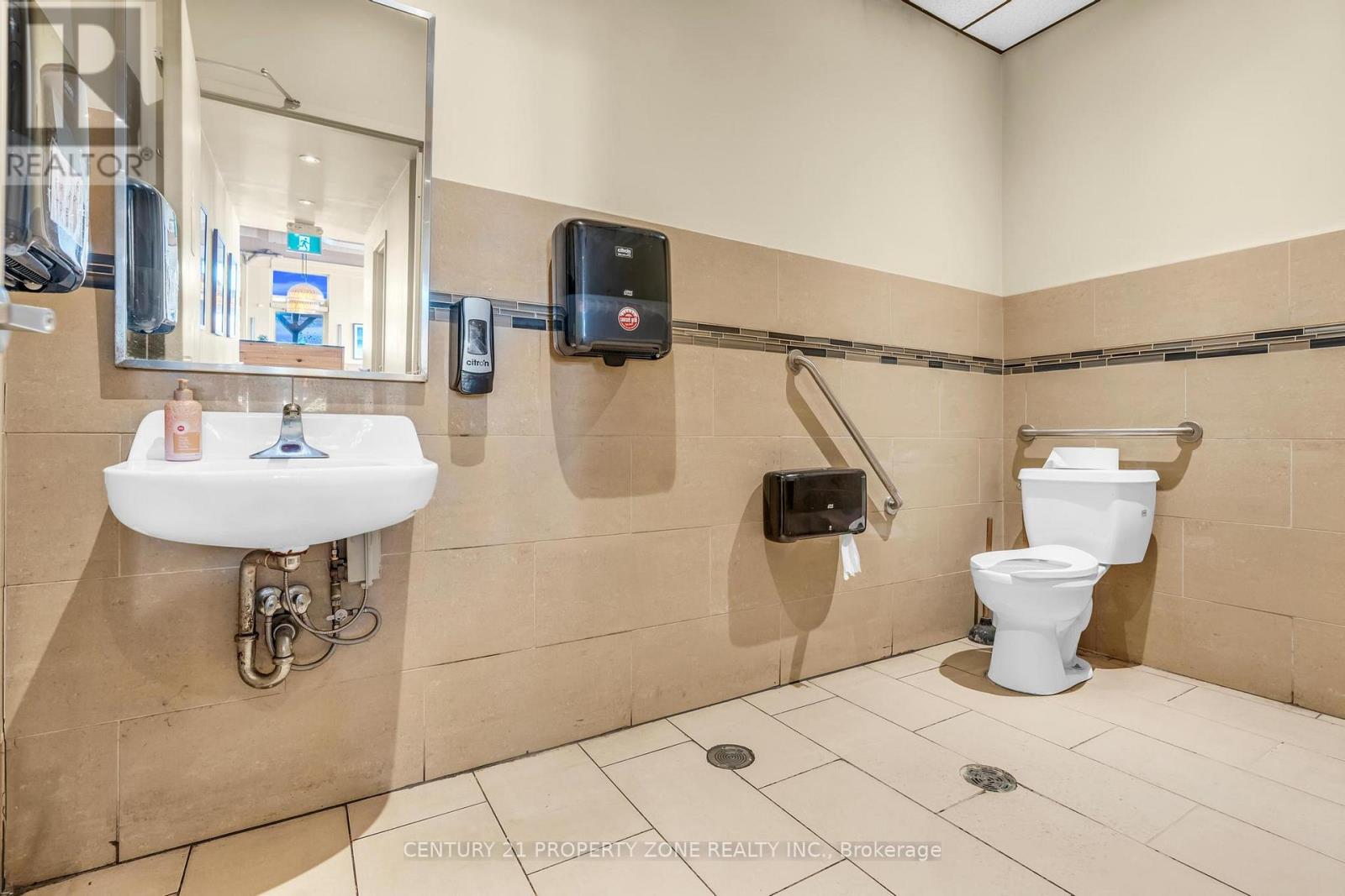 594 Hespeler Road, Cambridge, Ontario  N1R 6J8 - Photo 38 - X12343155