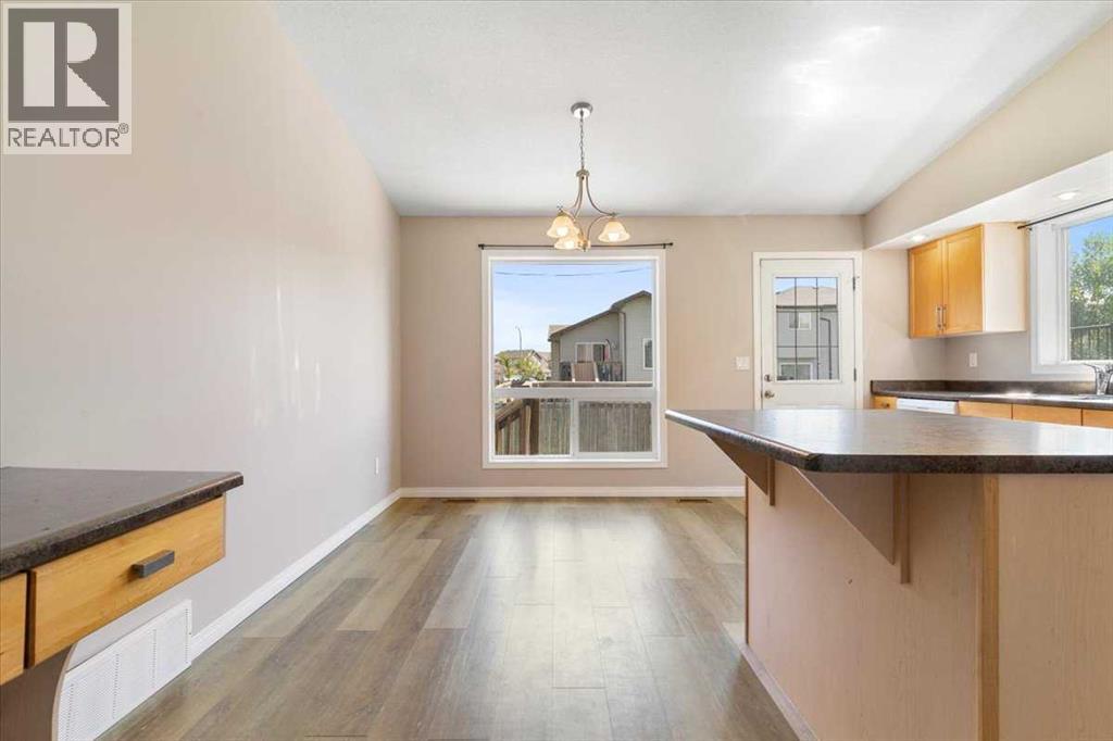 Property at 9445 90A Street image 4