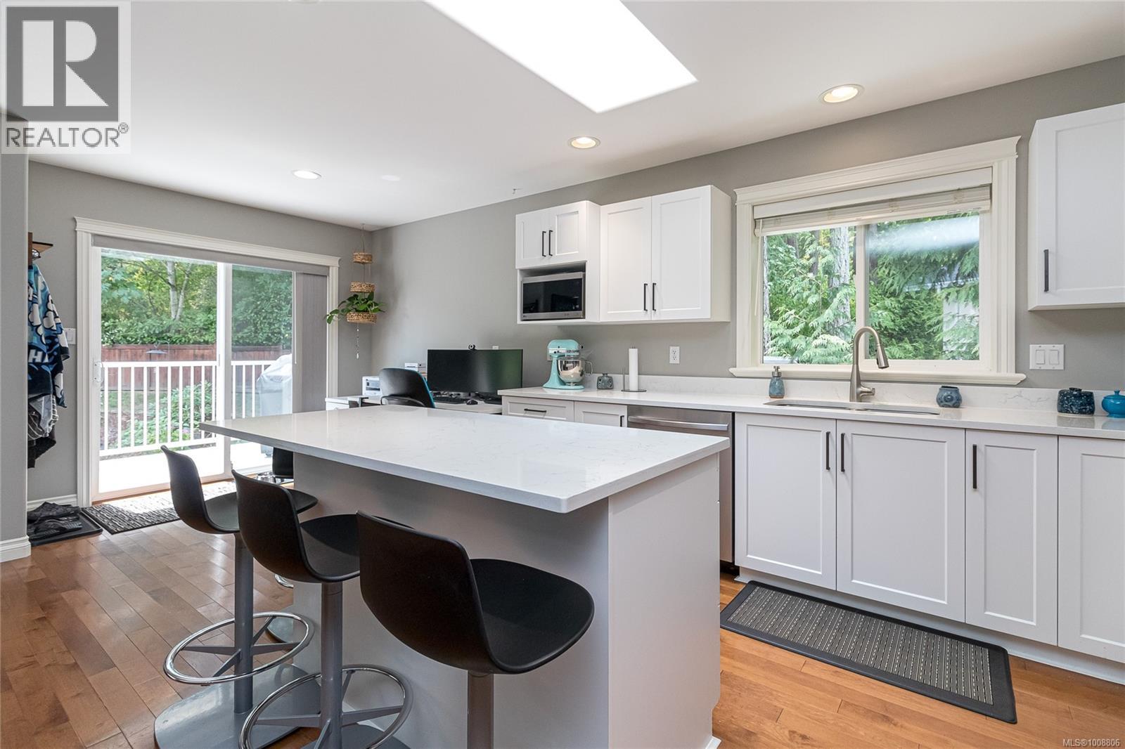 Property at 7360 Ridgedown Crt image 2