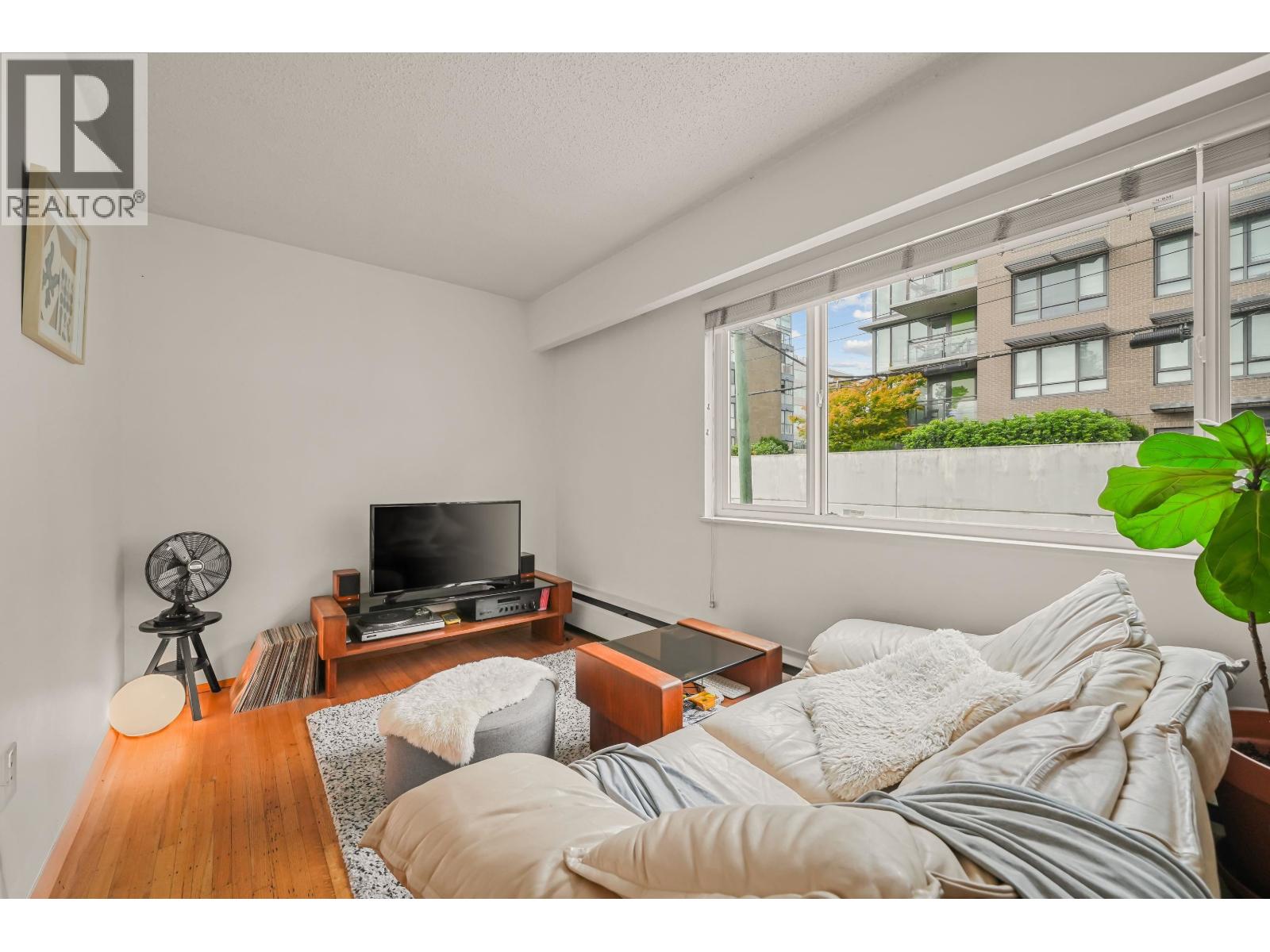 2 1235 W 10th Avenue, Vancouver, British Columbia  V6H 1J5 - Photo 7 - R3036402