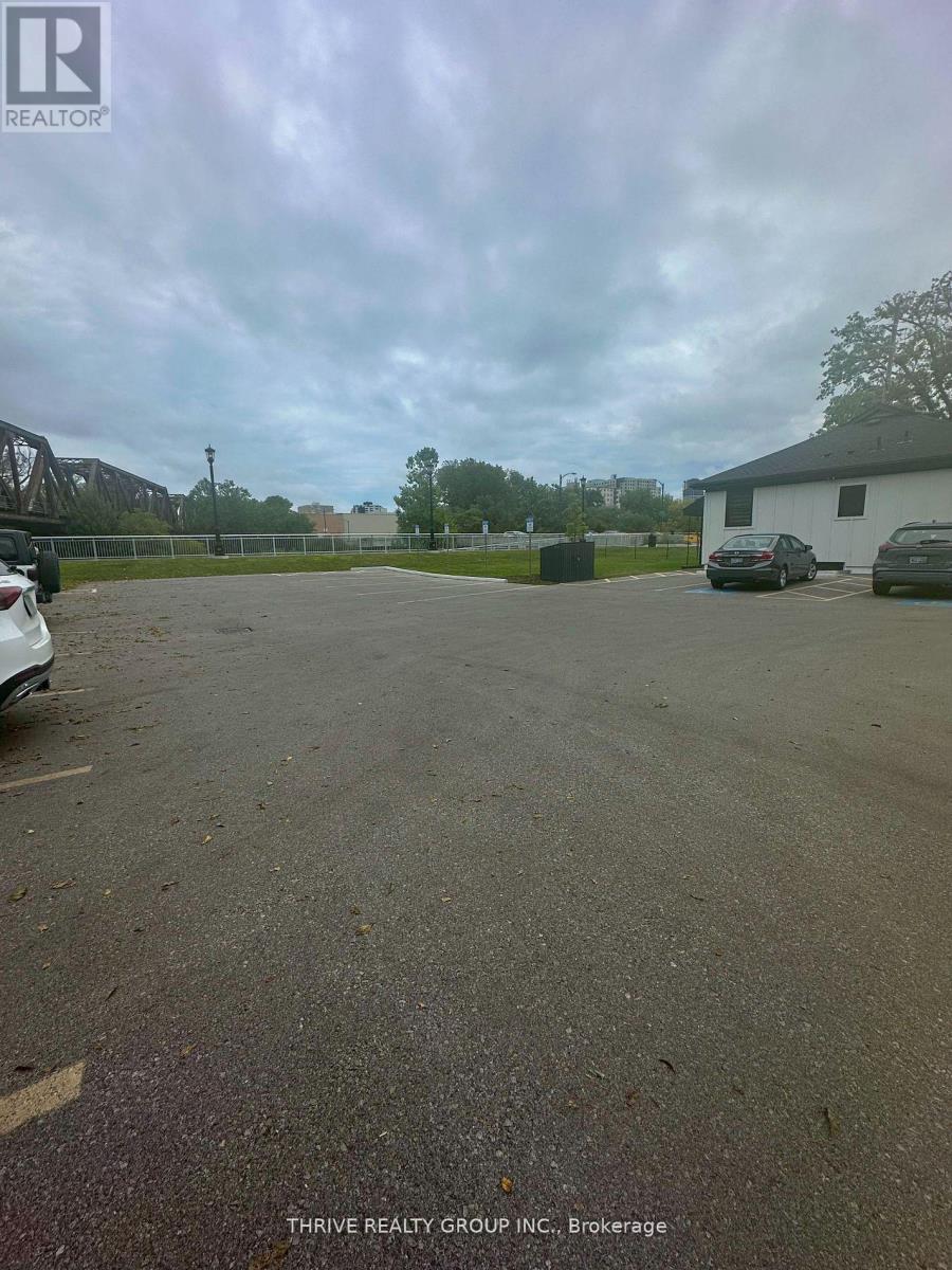 5 Oxford Street W, London East, Ontario  N6H 1R1 - Photo 5 - X12343207