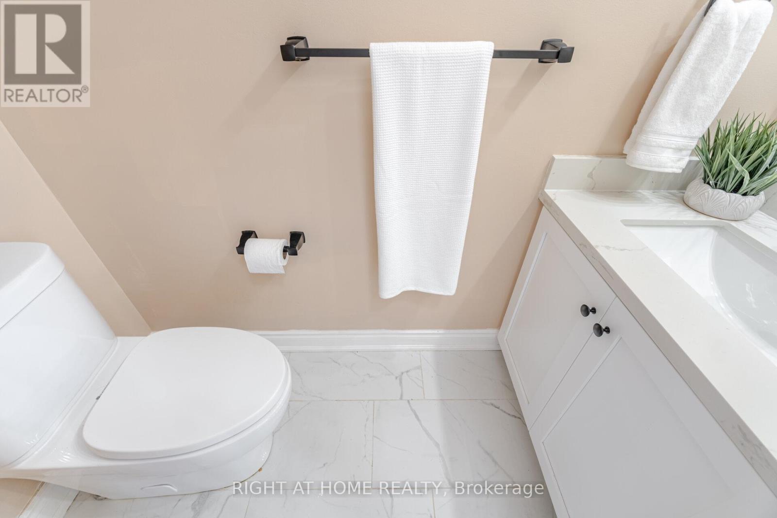 3737 Brinwood Gate, Mississauga (Churchill Meadows), Ontario  L5M 7G9 - Photo 20 - W12343180