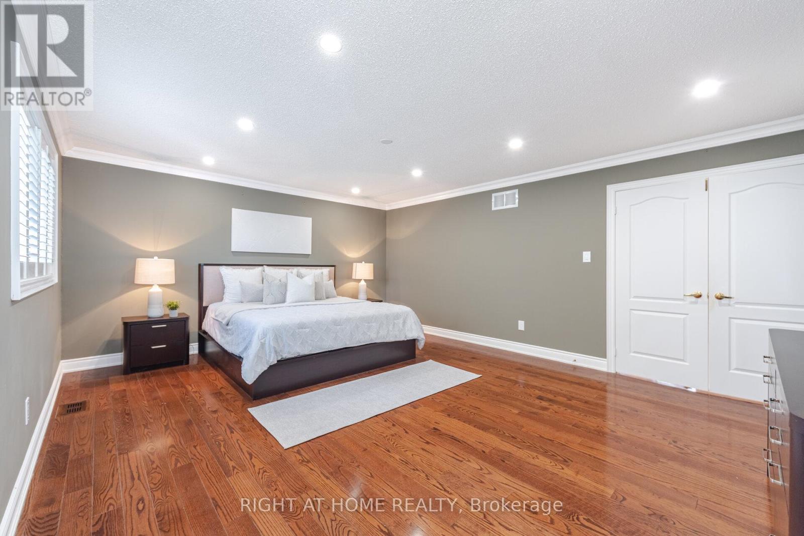 3737 Brinwood Gate, Mississauga (Churchill Meadows), Ontario  L5M 7G9 - Photo 26 - W12343180