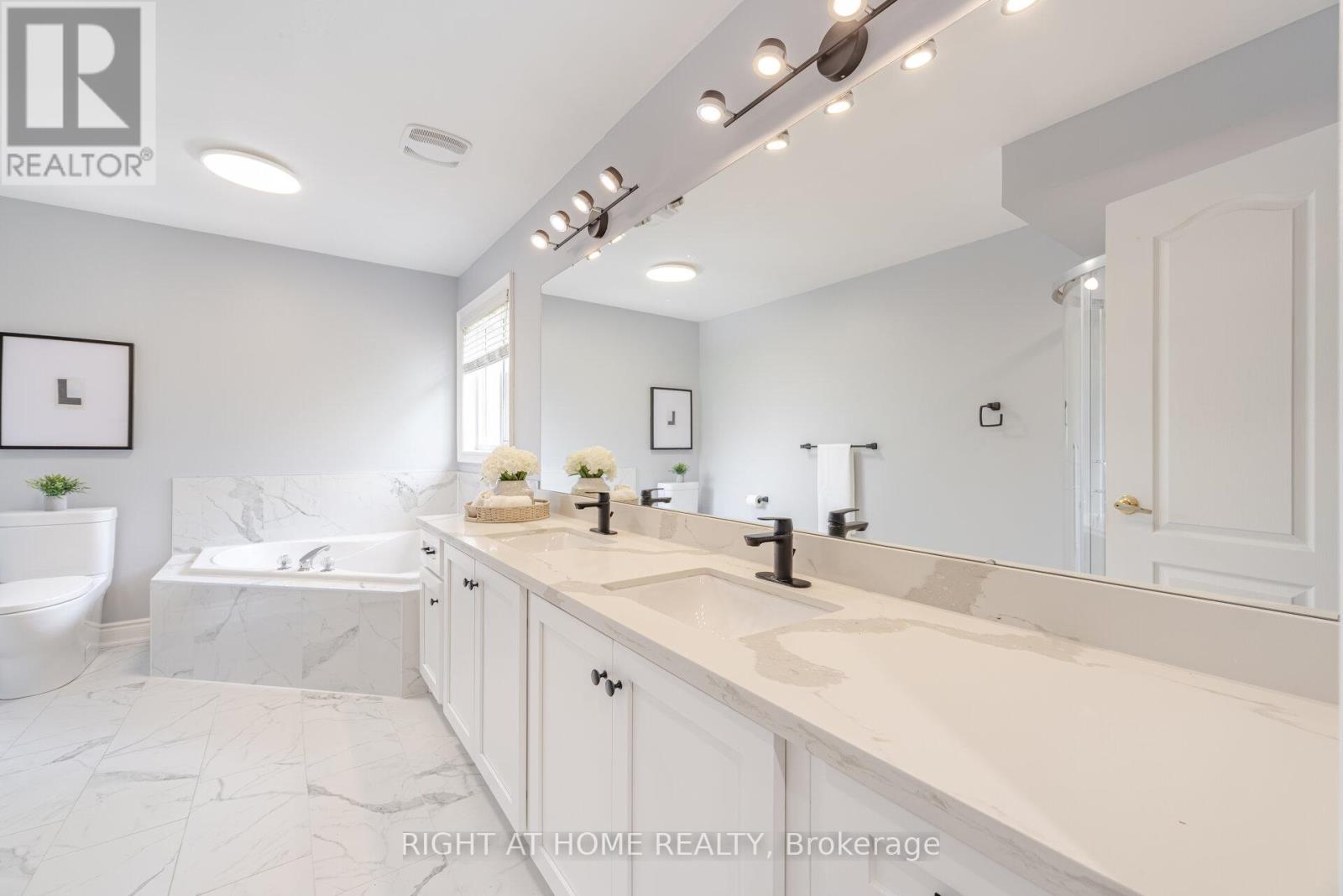 3737 Brinwood Gate, Mississauga (Churchill Meadows), Ontario  L5M 7G9 - Photo 28 - W12343180