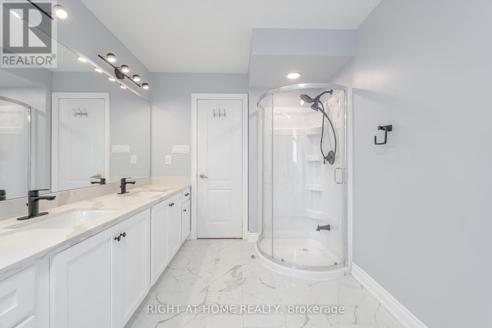 3737 Brinwood Gate, Mississauga (Churchill Meadows), Ontario  L5M 7G9 - Photo 30 - W12343180