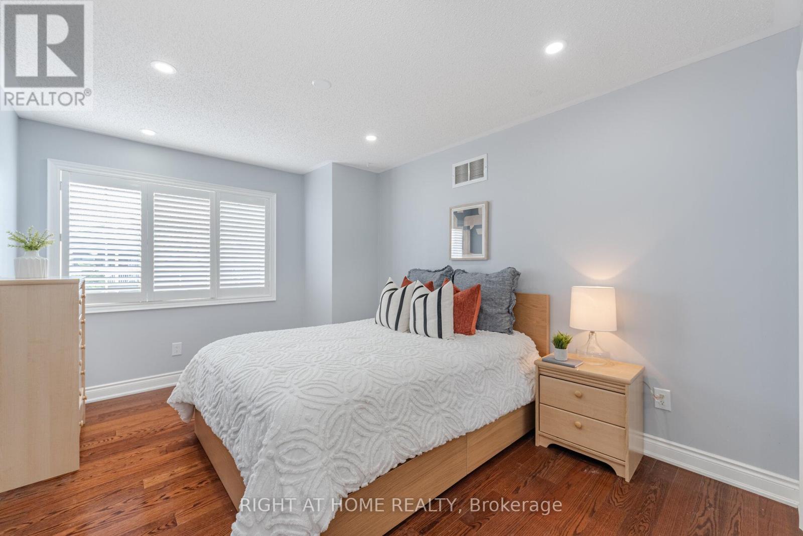3737 Brinwood Gate, Mississauga (Churchill Meadows), Ontario  L5M 7G9 - Photo 31 - W12343180