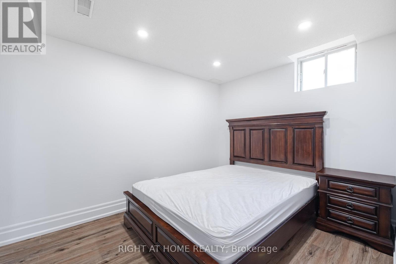 3737 Brinwood Gate, Mississauga (Churchill Meadows), Ontario  L5M 7G9 - Photo 42 - W12343180