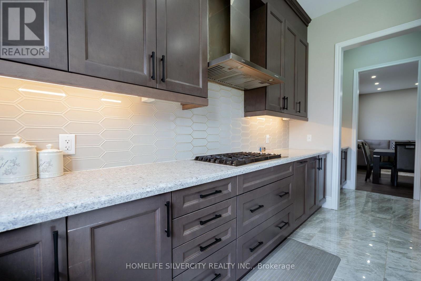 15 Moonstruck Street Ne, Caledon (Caledon East), Ontario  L7C 3A3 - Photo 11 - W12343232