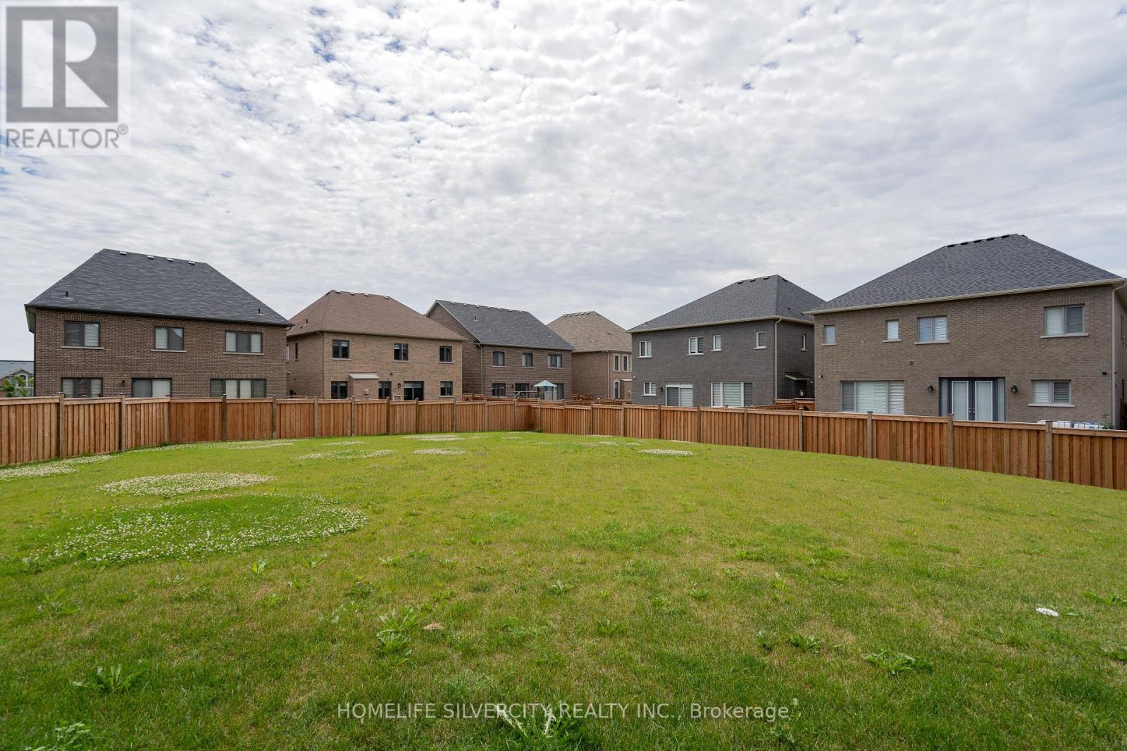 15 Moonstruck Street Ne, Caledon (Caledon East), Ontario  L7C 3A3 - Photo 36 - W12343232