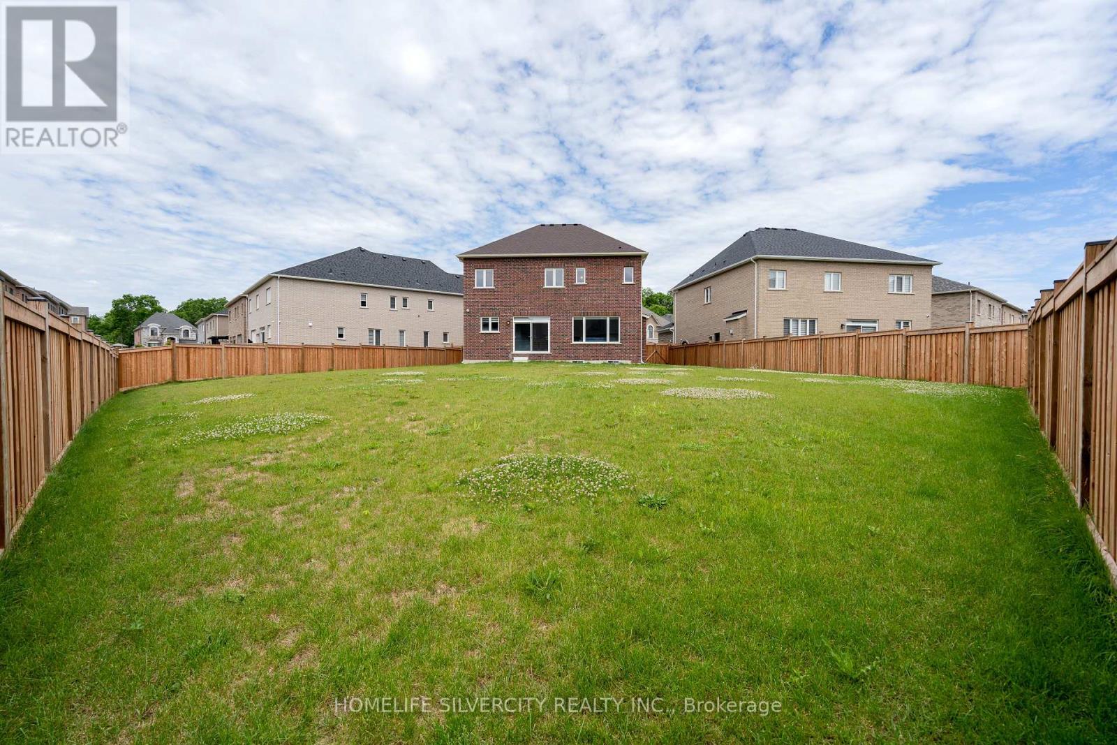 15 Moonstruck Street Ne, Caledon (Caledon East), Ontario  L7C 3A3 - Photo 37 - W12343232
