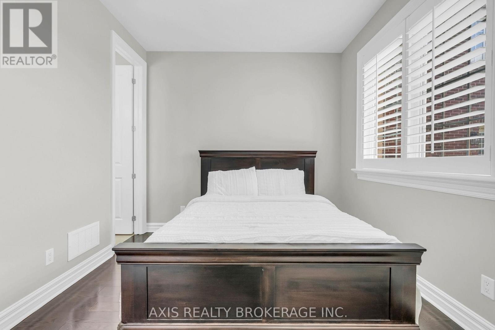 48 Kelways Circle, Brampton, Ontario  L6T 0G5 - Photo 19 - W12343248